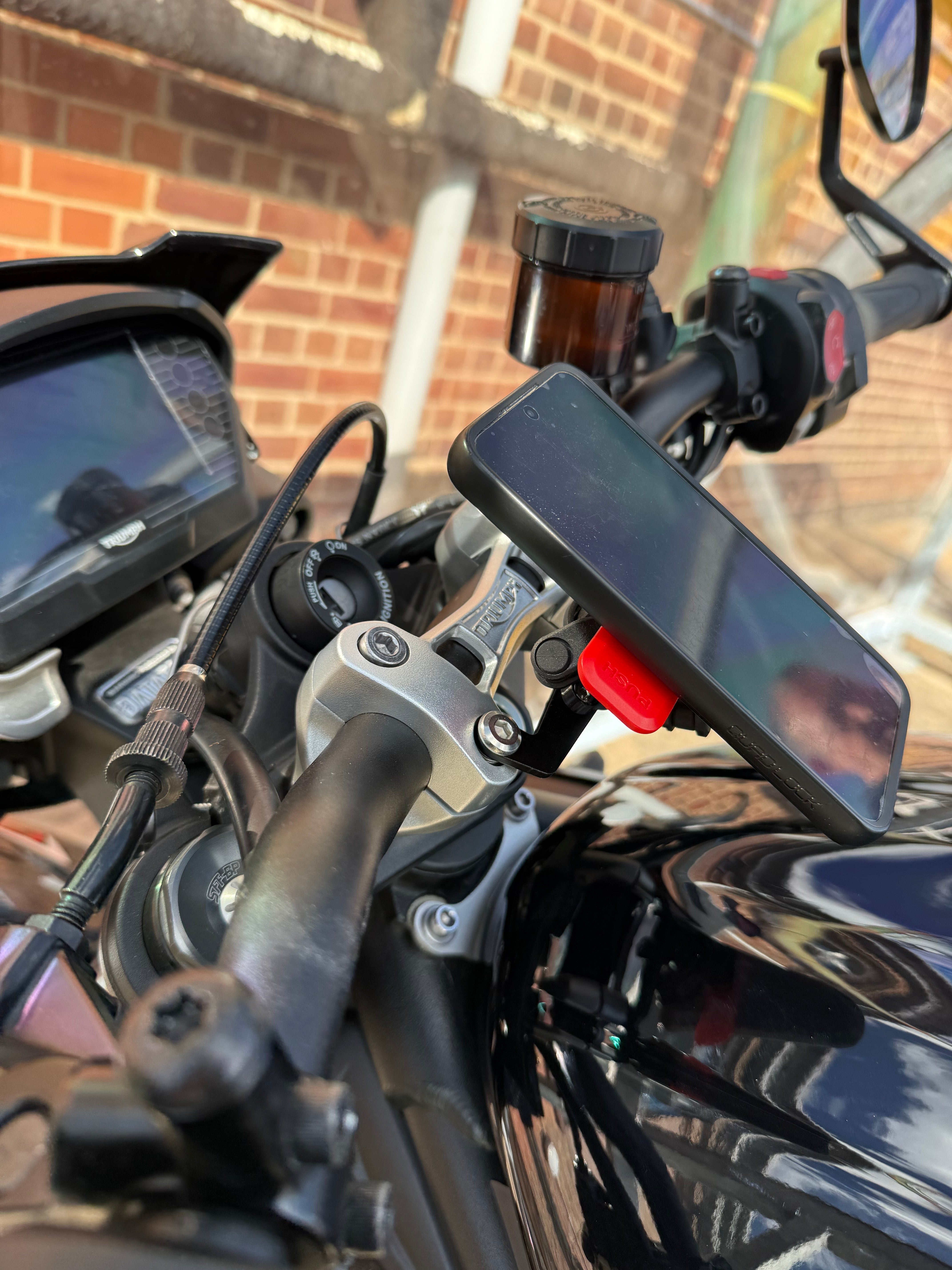 トライアンフ ストリートトリプル765RS QuadLockハンドルステー Triumph street triple 765R quadlock bracket – GG_components